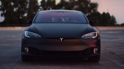 Tesla Teams Up with Origence for Electric Vehicle Financing Solutions