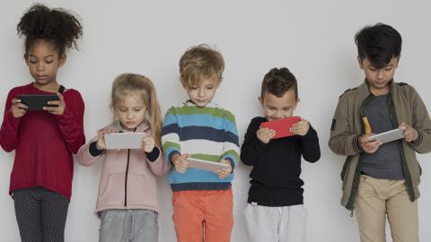 Revolut and Monzo Compete with Interest-Bearing Savings Accounts for Kids